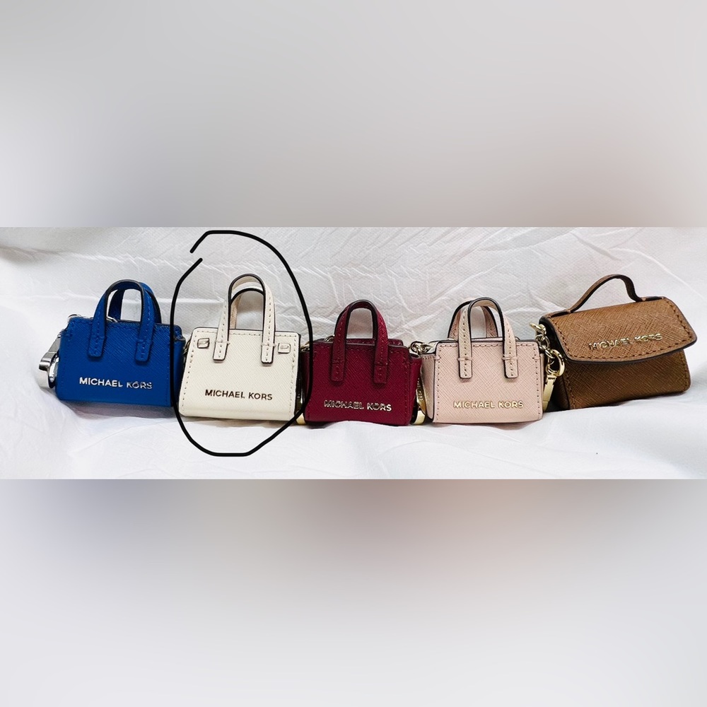 Michael Kors Mini Bag Keychain- (White/Cream)